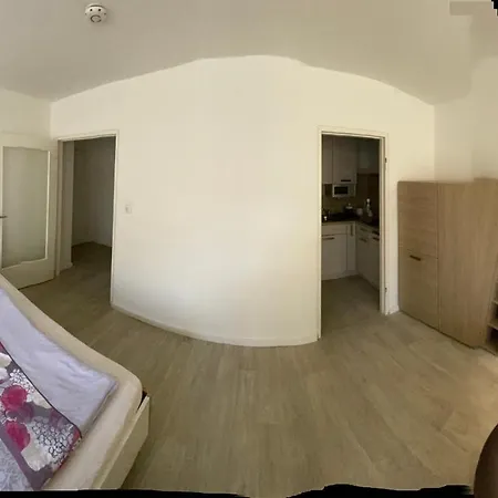 /laatzen Apartment